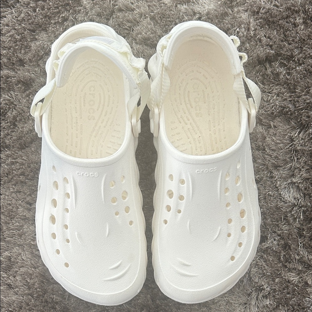 CROCS White Water Shoes men size 8 or women size 10